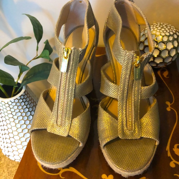 Michael Kors Gold Espadrilles Size 10 - Picture 1 of 5